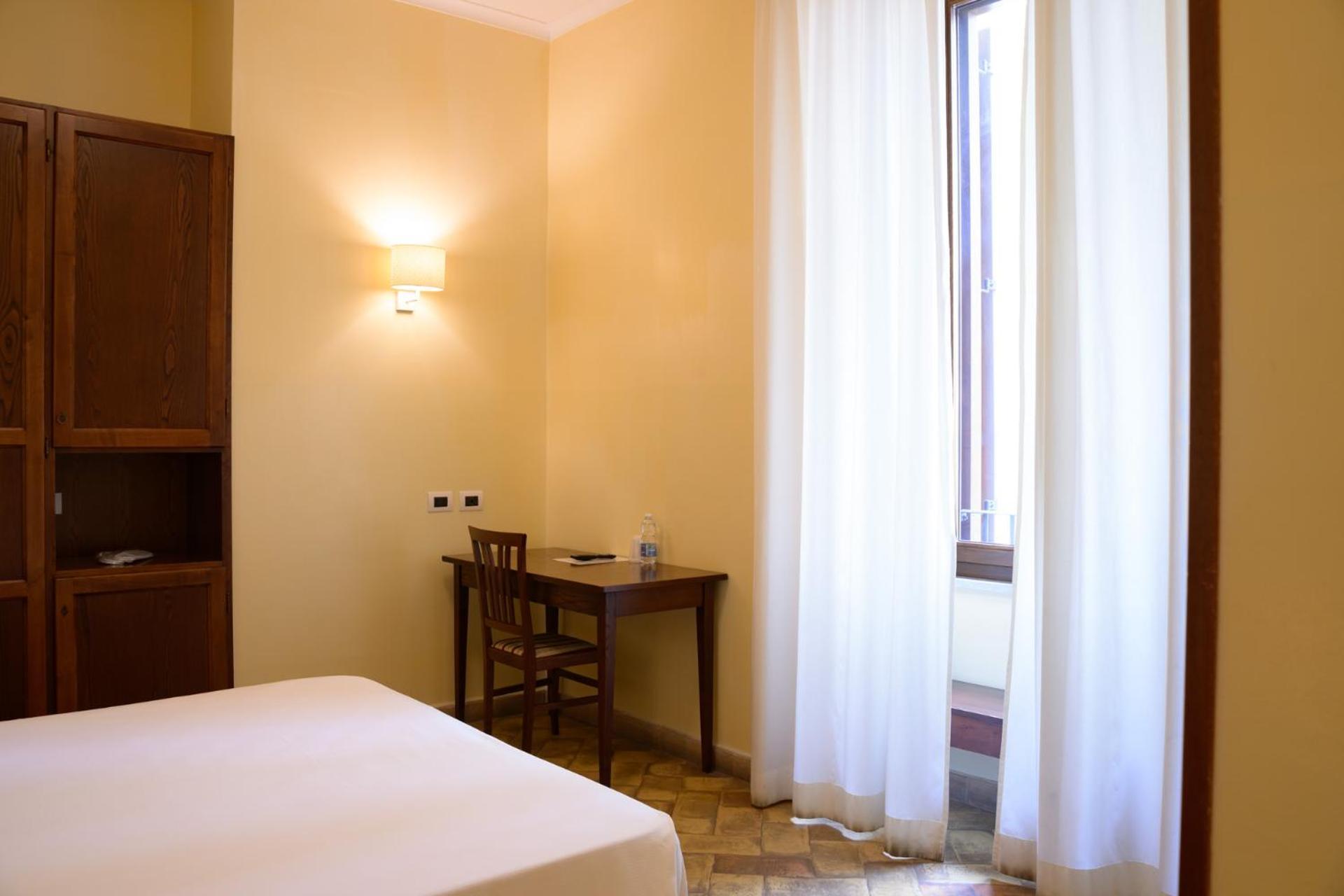 Отель Casa I Cappuccini Рим Экстерьер фото