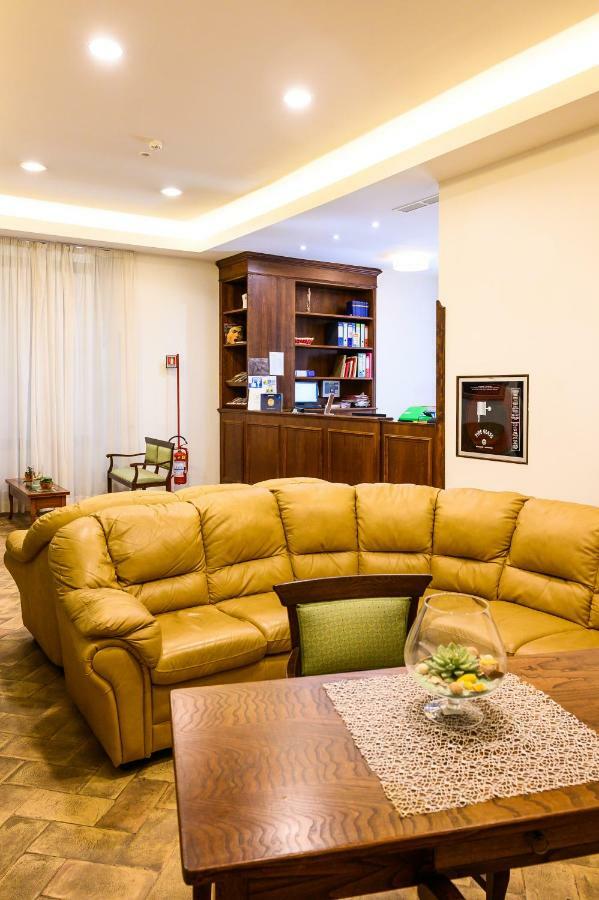 Отель Casa I Cappuccini Рим Экстерьер фото